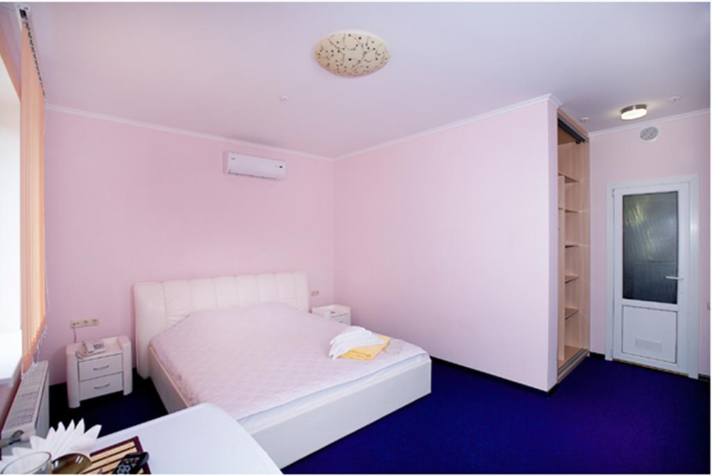 Oasis Hotel Odesa Cameră foto